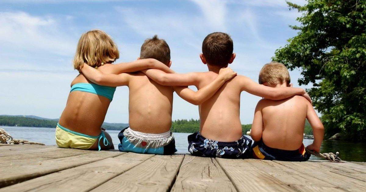Les amis d'enfance seront toujours les meilleurs amis qu'on puisse avoir
