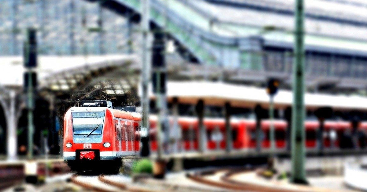Il tousse dans le train, alors les passagers le font stopper