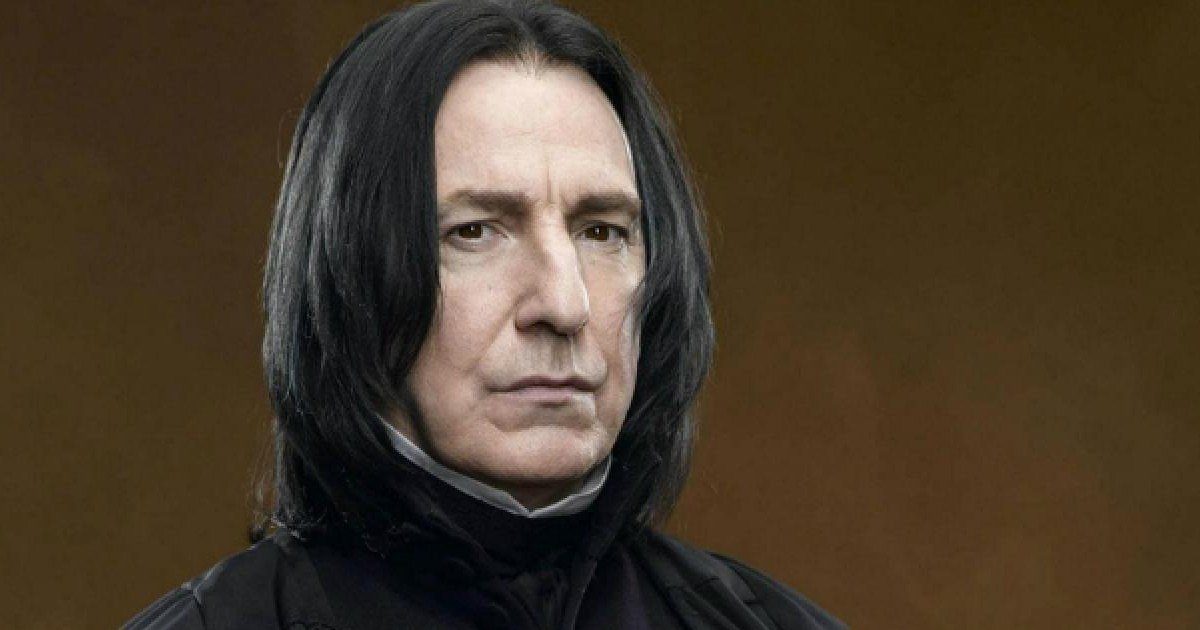 Des fans de « Harry Potter » honorent Alan Rickman, voie 9¾