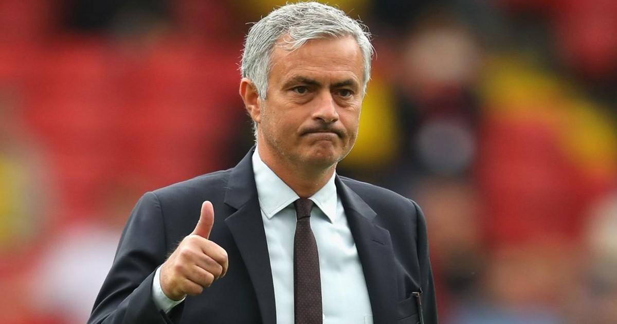 José Mourinho, l'entraîneur de Chelsea, est viré