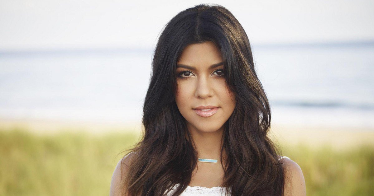 Kourtney Kardashian : Un cliché où elle dévoile son corps enflamme le web