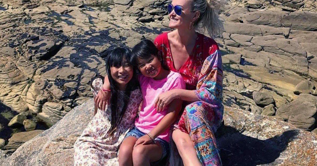 Laeticia Hallyday retrouve le sourire avec Jade et Joy à Los Angeles
