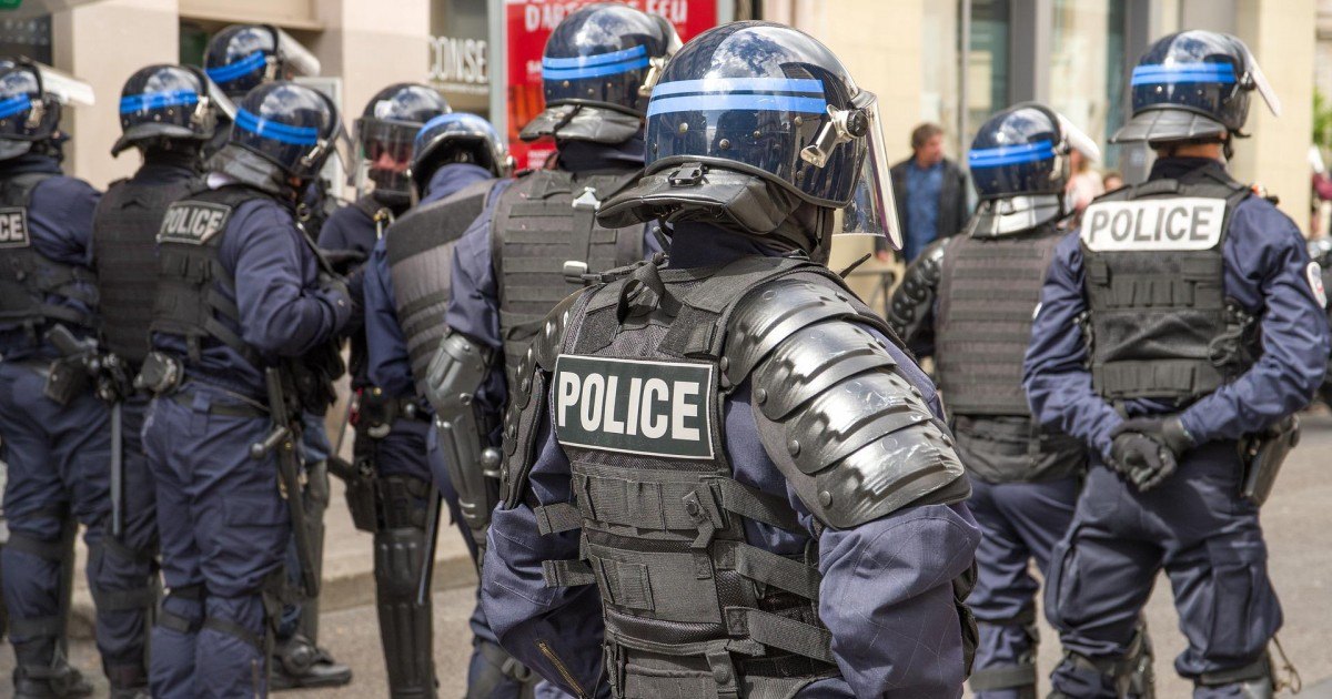 Les militaires et policiers protégés s'ils tuent pendant le confinement