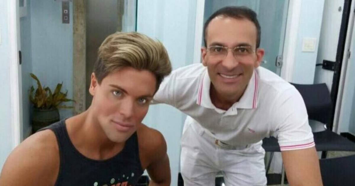 Il multiplie les opérations de chirurgie pour ressembler à Ken