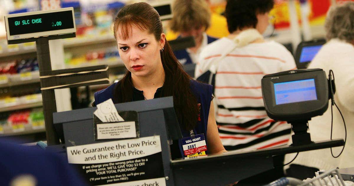 10 phrases que les caissiers en ont marre d'entendre