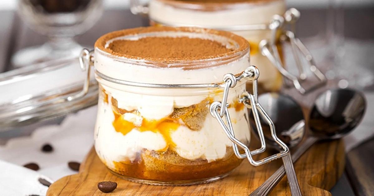 Tiramisu pêches et caramel au beurre salé